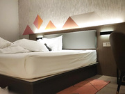 约肉肉熟女穿上黑丝跪地口抬腿抽插猛操享受