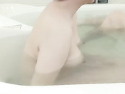 女神吴梦梦让小哥在浴盆揉奶玩逼无套抽插