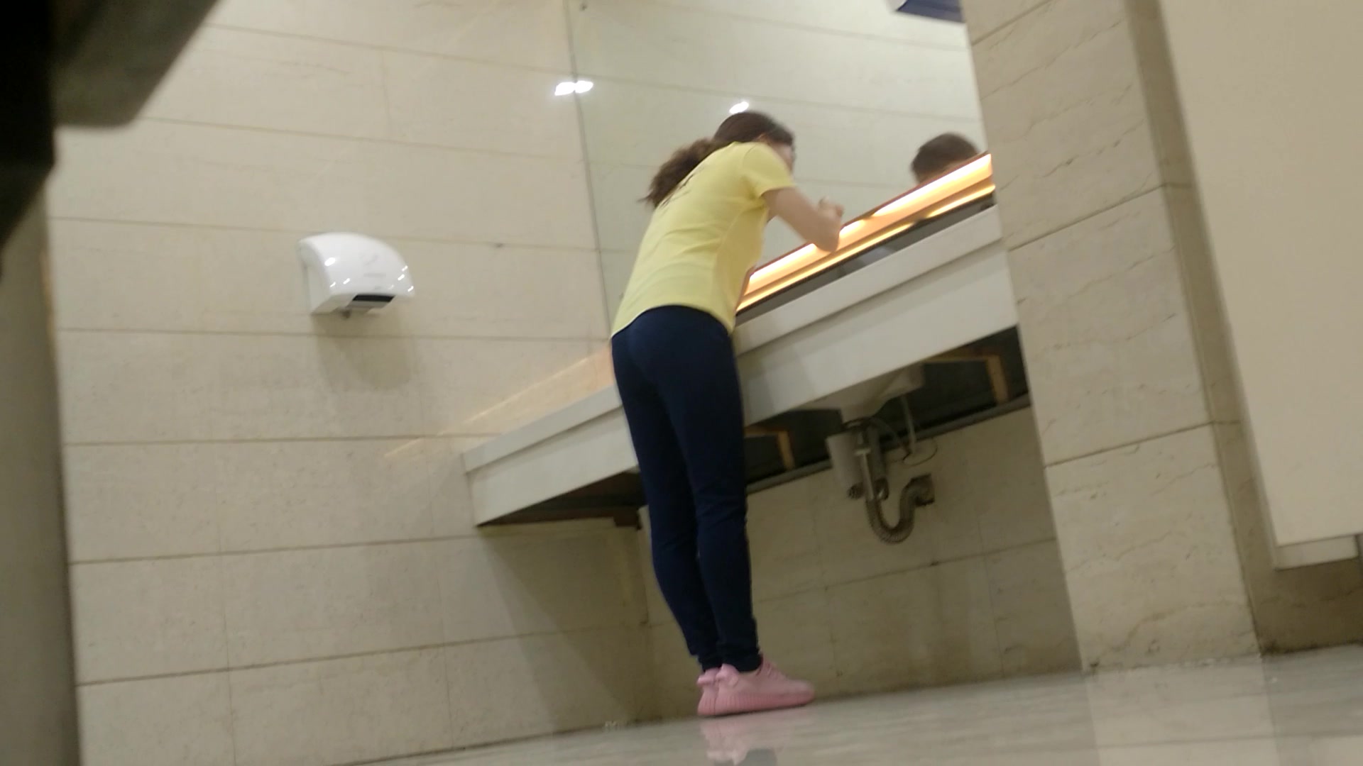 A哥原创万达wc偷拍集2