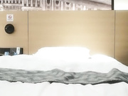 老哥探花约大奶妹子黑丝上位骑乘大力猛操呻吟