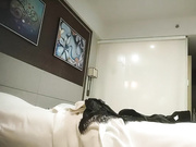 会所嫖丝袜女技师玩得快高潮继续偷拍翻车