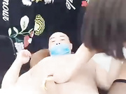 美少妇主播和胖哥哥在床上啪啪女上位后入