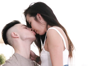 俄罗斯绝色女孩魅力无限抱起胴体摸胸舔逼侧插