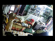 五月最新破解家庭头偷窥一边看电视一边给媳妇舔逼+在商铺打地铺的小两口起来前玩玩逼