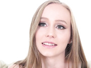 天真的青少年艾丽西亚·威廉姆斯口交舔弄大黑屌