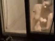 安江加油站老板娘洗澡