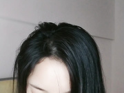 苗条红唇小姐姐大战炮友抓起屌吸吮好咸怼着操